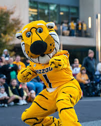 Truman the Tiger Headshot